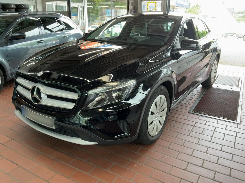 Mercedes-Benz GLA-Klasse GLA 200