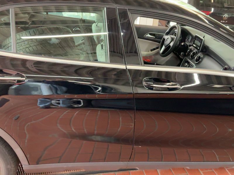 Mercedes-Benz GLA-Klasse GLA 200 — zdjęcie 7