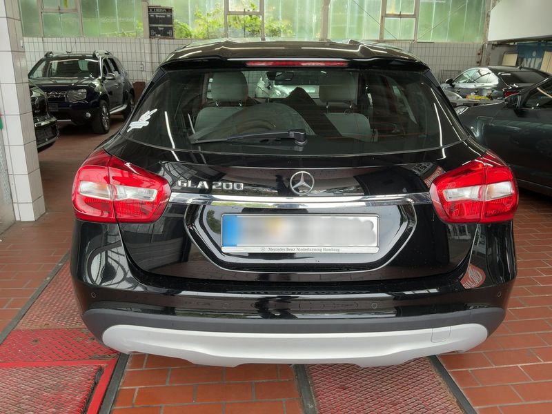 Mercedes-Benz GLA-Klasse GLA 200 — zdjęcie 5
