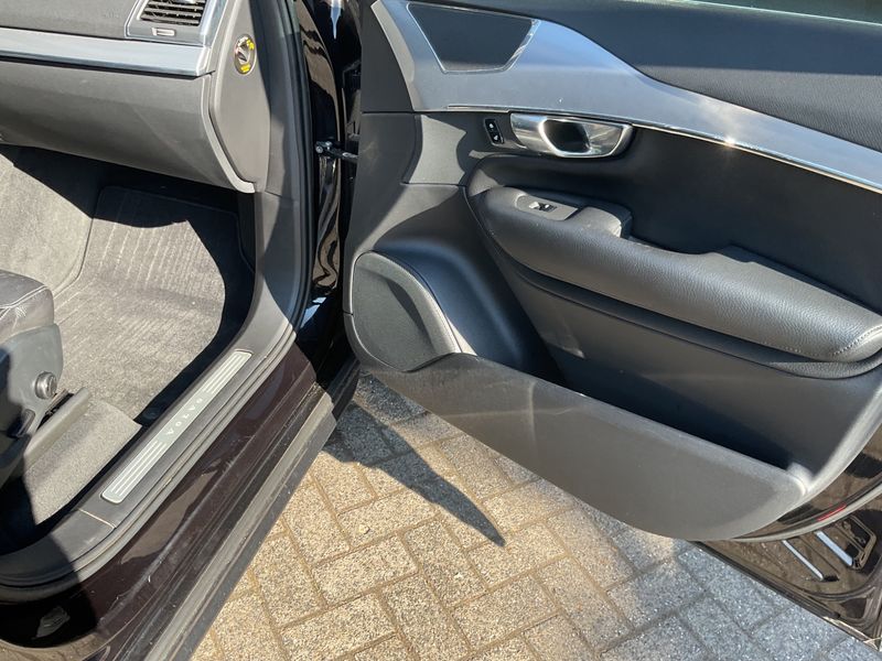 Volvo XC90 2.0 D5 Momentum AWD 2018 – снимка 32