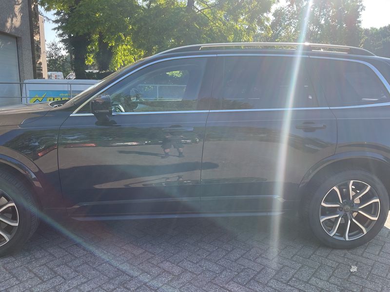 Volvo XC90 2.0 D5 Momentum AWD — zdjęcie 4
