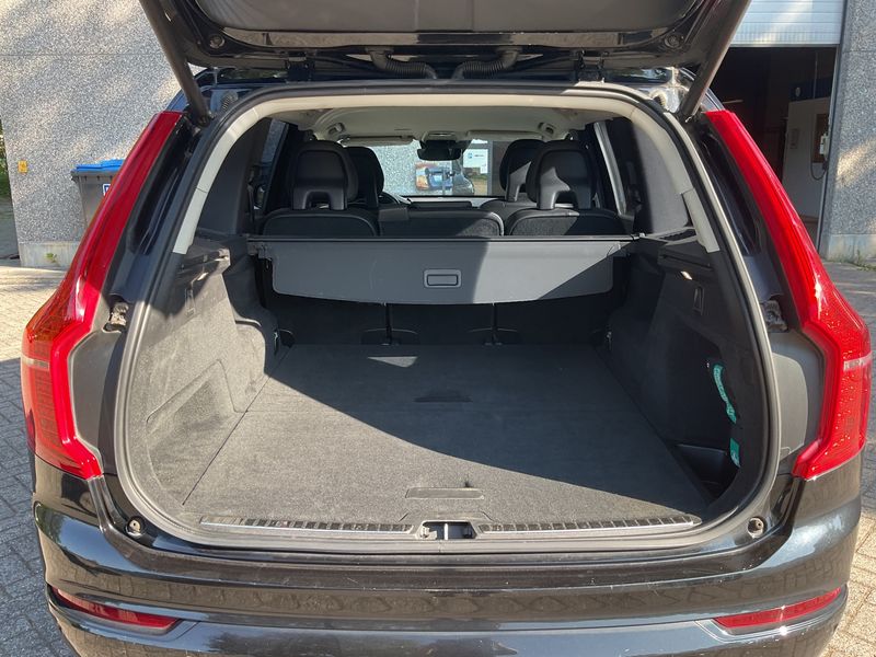 Volvo XC90 2.0 D5 Momentum AWD — zdjęcie 10