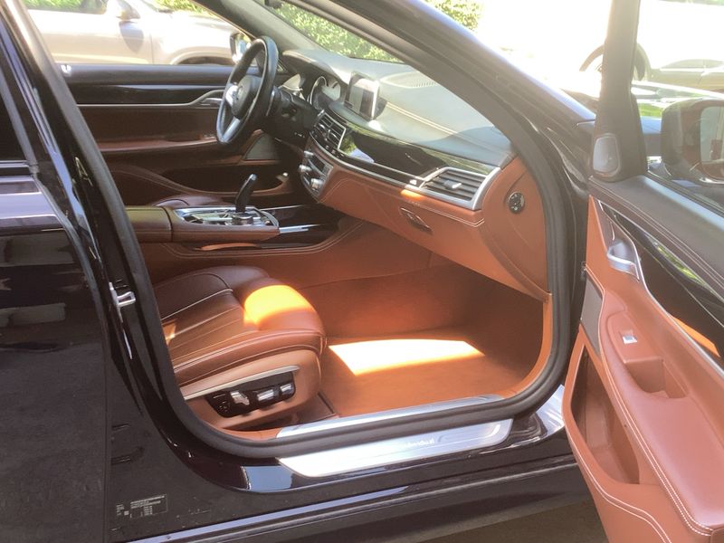BMW 7er 730d xDrive — zdjęcie 11