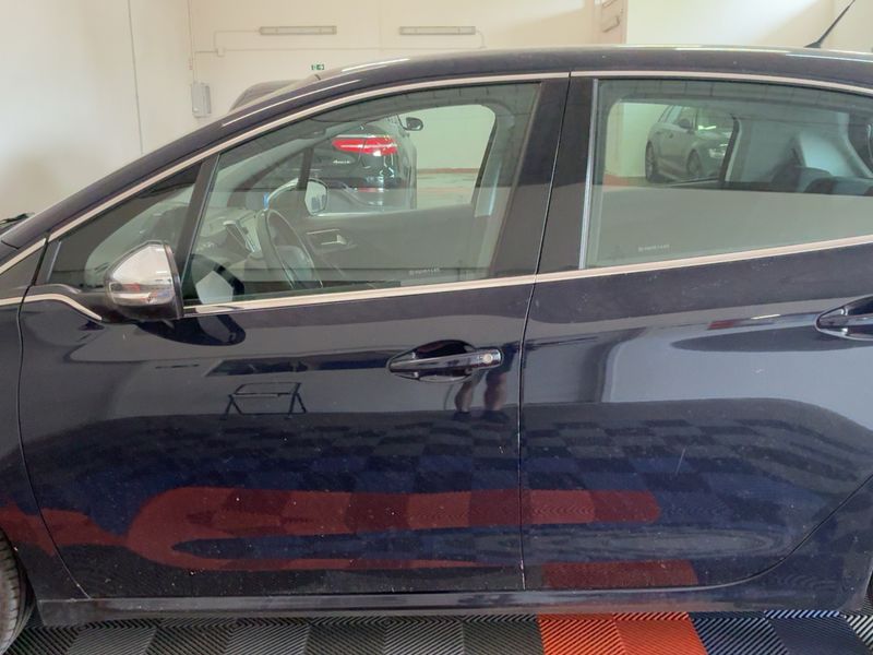 Peugeot 208 1.2 e-VTi Allure 2017 – снимка 4
