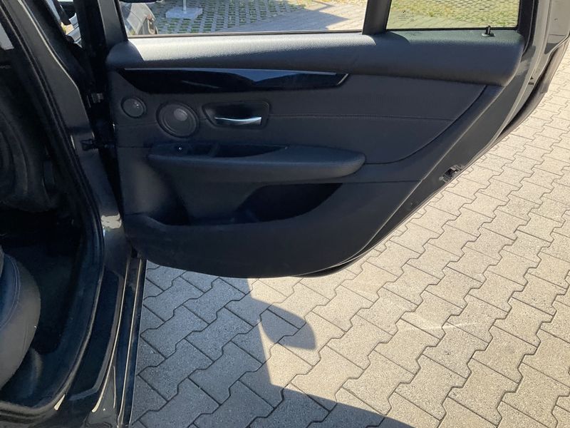 BMW 2er 220d Gran Tourer xDrive Sport Line 2020 – снимка 28