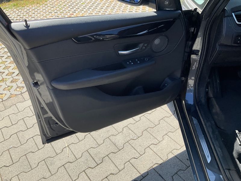 BMW 2er 220d Gran Tourer xDrive Sport Line 2020 – снимка 30