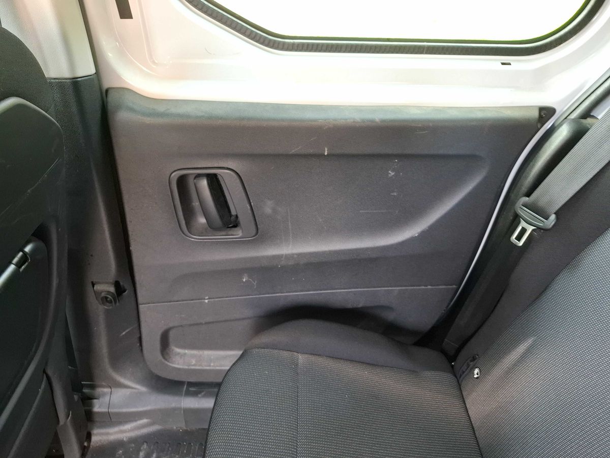 Peugeot Partner 2023 — photo 48