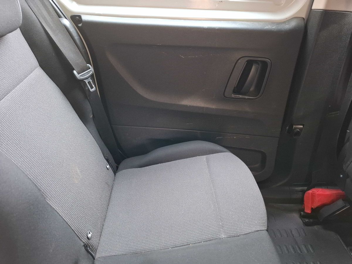 Peugeot Partner 2023 — photo 52