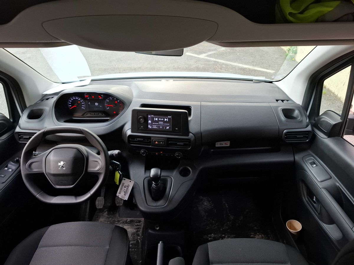 Peugeot Partner 2023 — photo 12