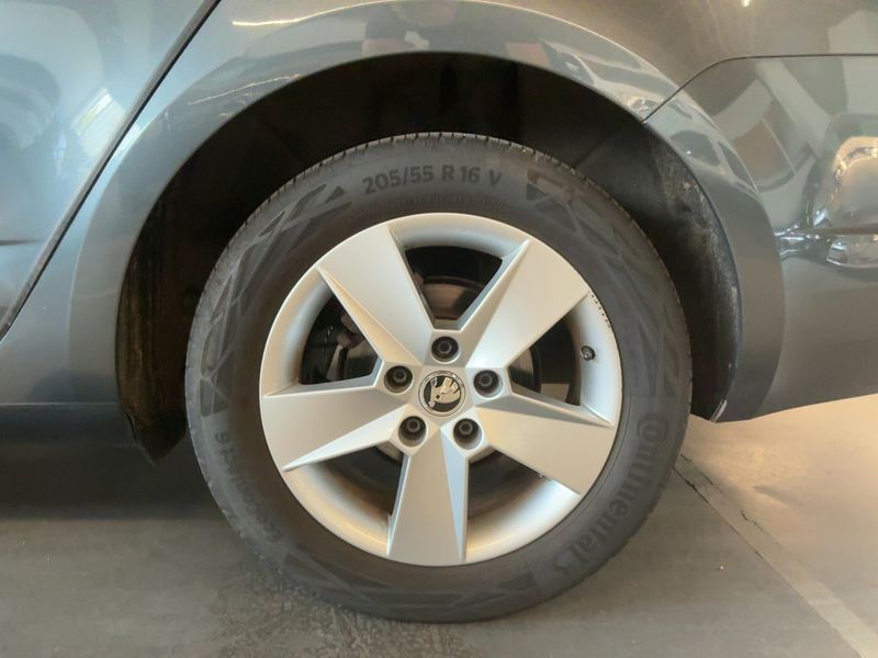 Skoda Octavia 1.4 TSI Ambition 2015 – снимка 5