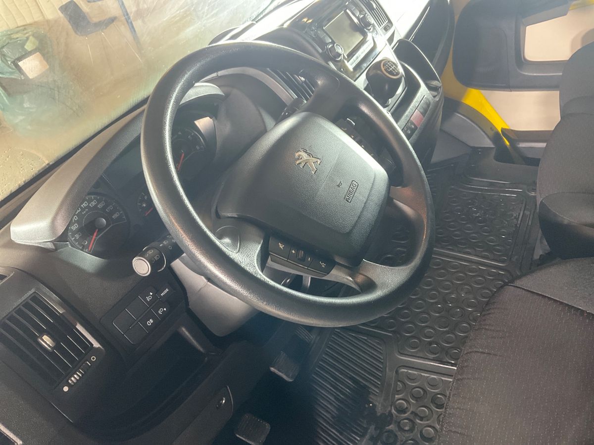 Peugeot Boxer 2018 — photo 36