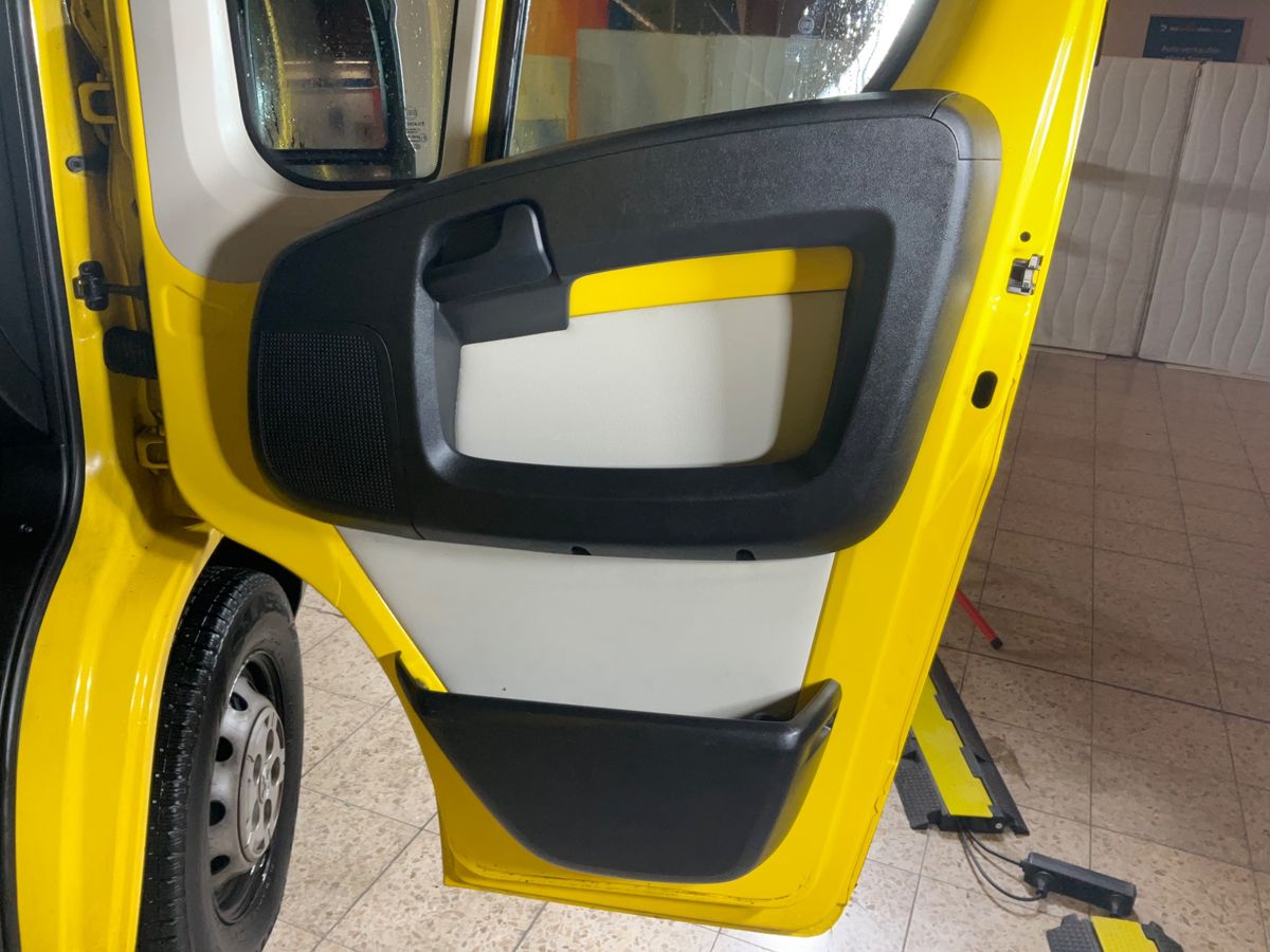 Peugeot Boxer 2018 — photo 37