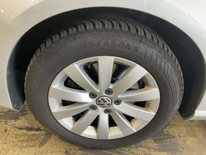 Volkswagen Passat 1.4 TSI Comfortline BlueMotion Tech 2014 – снимка 3