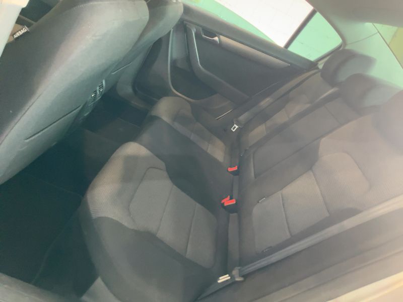 Volkswagen Passat 1.4 TSI Comfortline BlueMotion Tech 2014 – снимка 19