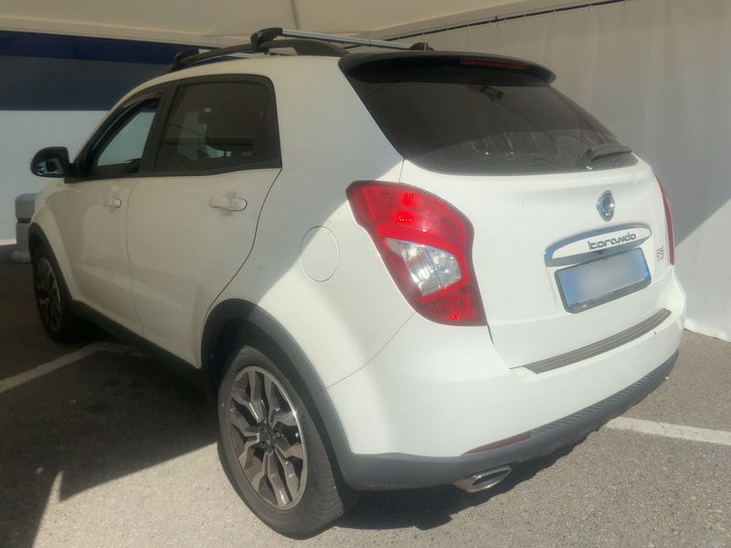 Ssangyong Korando 2.2 TD Limited 4x4 — zdjęcie 3