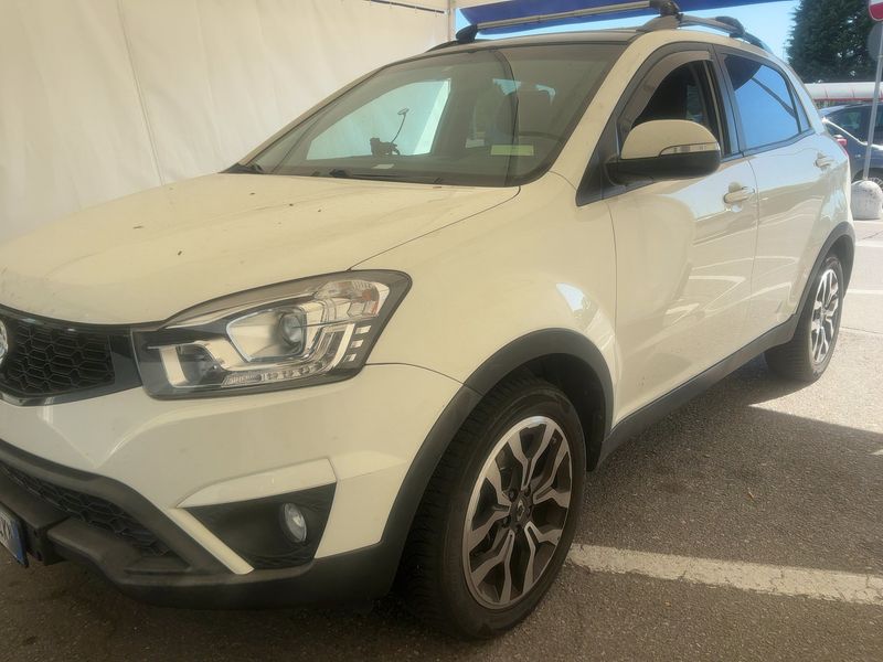 Ssangyong Korando 2.2 TD Limited 4x4 — zdjęcie 2