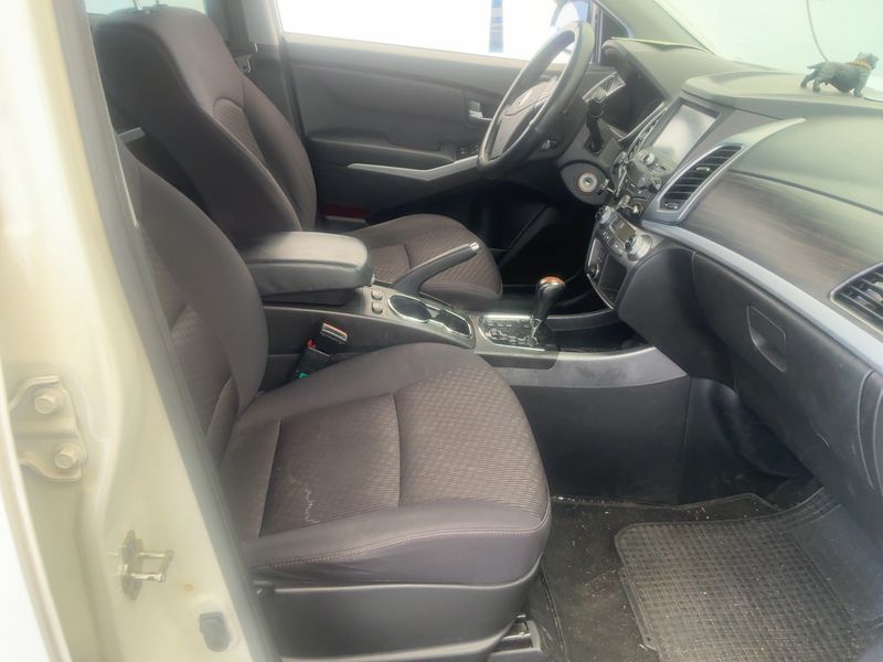 Ssangyong Korando 2.2 TD Limited 4x4 — zdjęcie 11