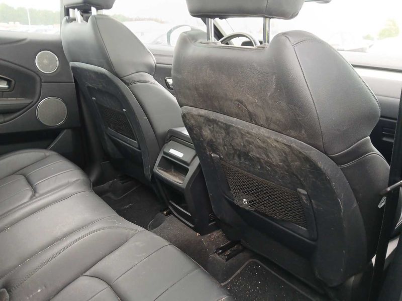 Land Rover Evoque 2.0 Td4 SE 2018 – снимка 38