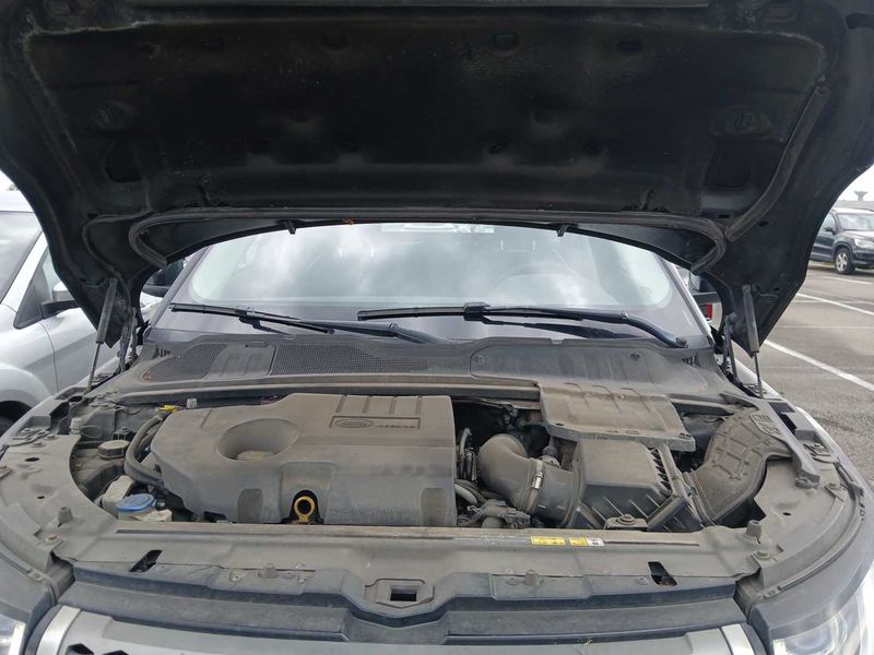 Land Rover Evoque 2.0 Td4 SE 2018 – снимка 8