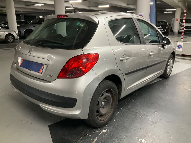 Peugeot 207 1.4 Exécutive — zdjęcie 2