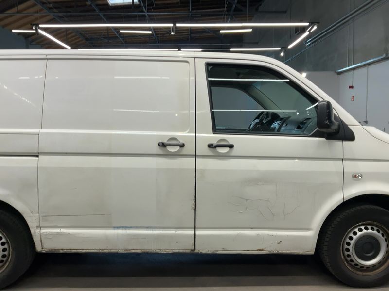 Volkswagen T5 Transporter 1.9 TDI Kasten — zdjęcie 7
