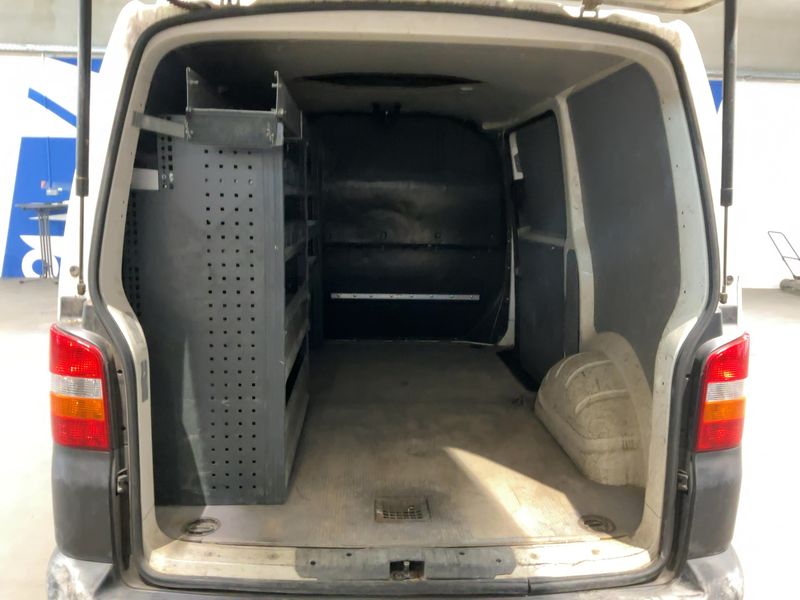 Volkswagen T5 Transporter 1.9 TDI Kasten — zdjęcie 10
