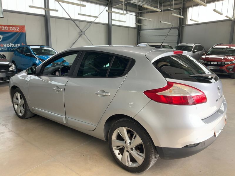 Renault Megane 1.5 dCi Limited — zdjęcie 3