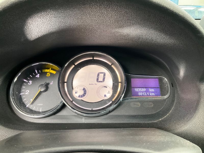 Renault Megane 1.5 dCi Limited — zdjęcie 13