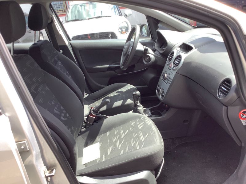 Opel Corsa 1.2 Edition 2012 – снимка 3