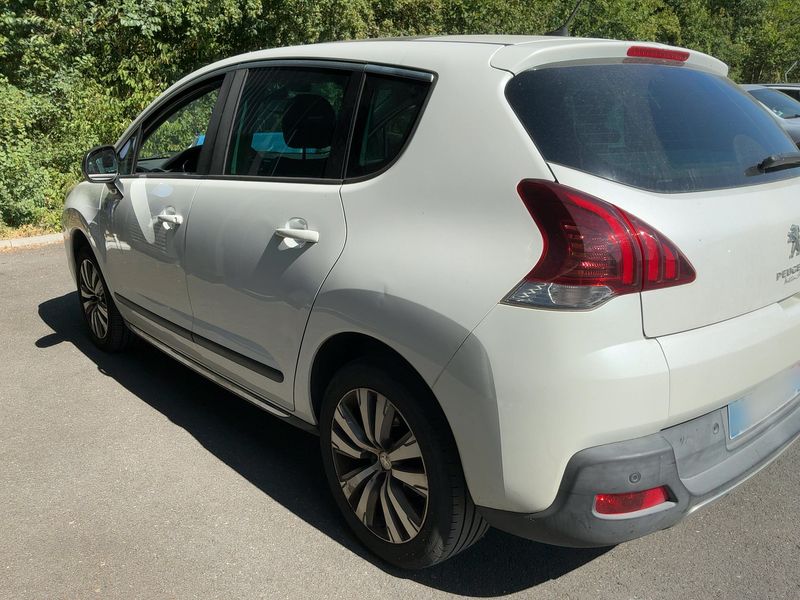 Peugeot 3008 1.6 Blue-HDi Crossway — zdjęcie 3