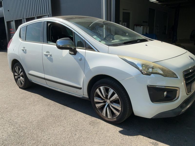 Peugeot 3008 1.6 Blue-HDi Crossway — zdjęcie 8
