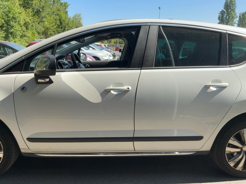 Peugeot 3008 1.6 Blue-HDi Crossway — zdjęcie 4