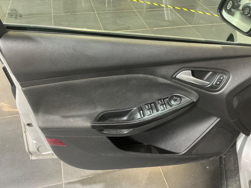 Ford Focus 1.5 TDCi Titanium 2018 – снимка 21