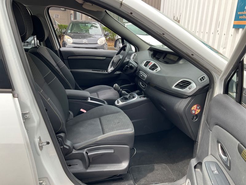 Renault Scenic 1.5 dCi Dynamique — zdjęcie 3
