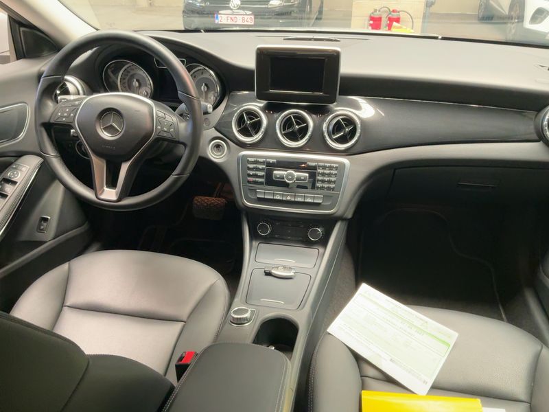 Mercedes-Benz CLA-Klasse CLA 200 — zdjęcie 12