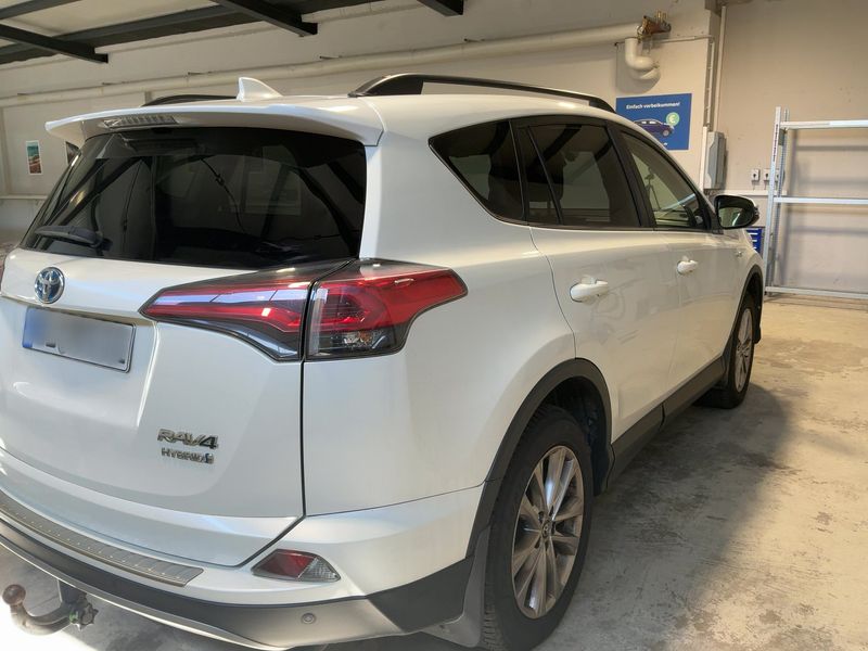 Toyota RAV 4 2.5 Hybrid Executive 2017 – снимка 8