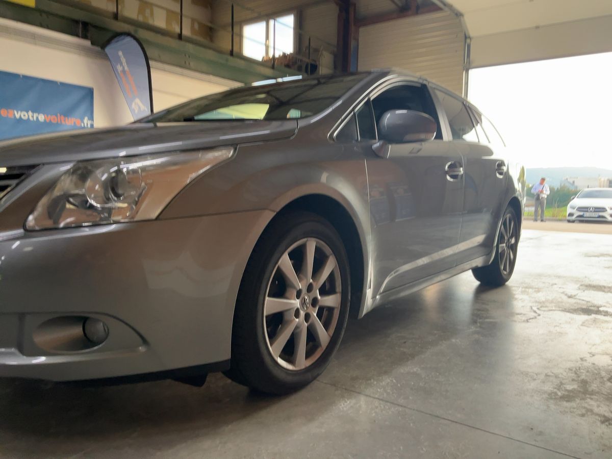 Toyota Avensis 2.0 D-4D Advance