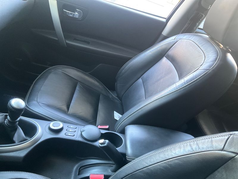 Nissan Qashqai+2 2.0 dCi Tekna 4x4 2013 – снимка 30