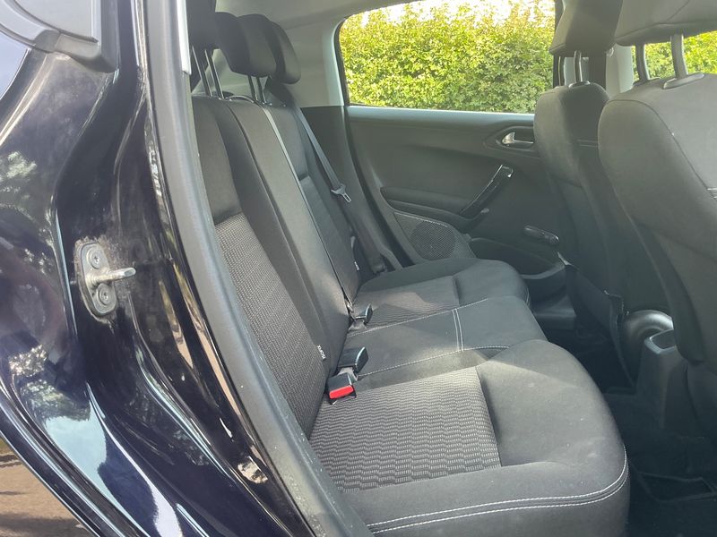 Peugeot 208 1.2 e-VTi Active 2015 – снимка 19