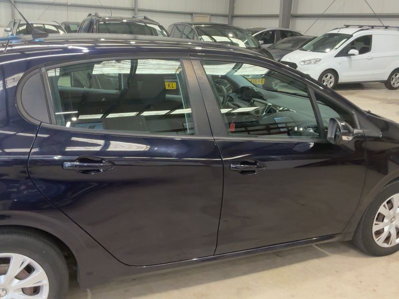 Peugeot 208 1.2 e-VTi Active 2015 – снимка 10