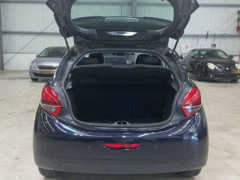Peugeot 208 1.2 e-VTi Active 2015 – снимка 15