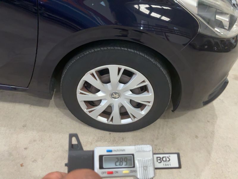 Peugeot 208 1.2 e-VTi Active 2015 – снимка 11