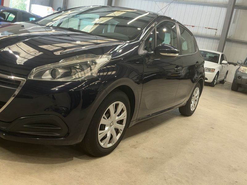 Peugeot 208 1.2 e-VTi Active 2015 – снимка 2