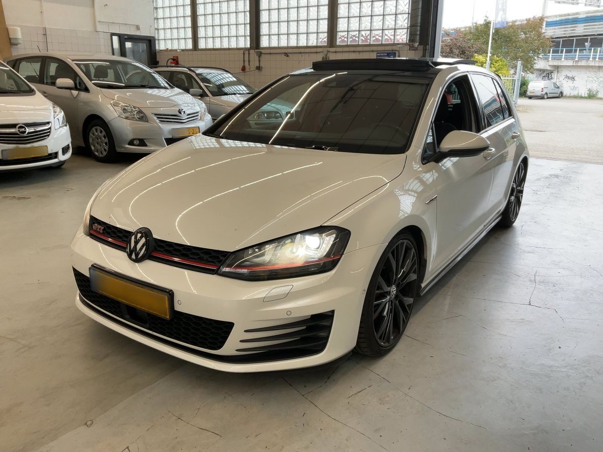 Volkswagen Golf 2015
