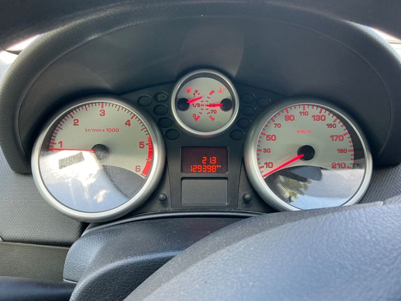 Peugeot 207 1.4 HDi Tendance — zdjęcie 4