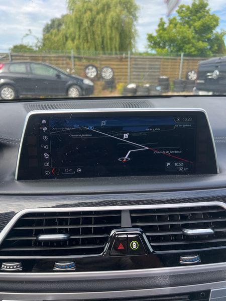 BMW 7er 740e IPerformance — zdjęcie 13