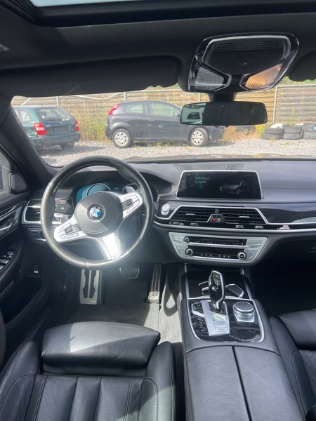 BMW 7er 740e IPerformance — zdjęcie 11