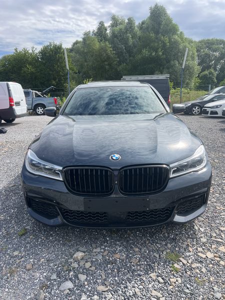 BMW 7er 740e IPerformance — zdjęcie 7