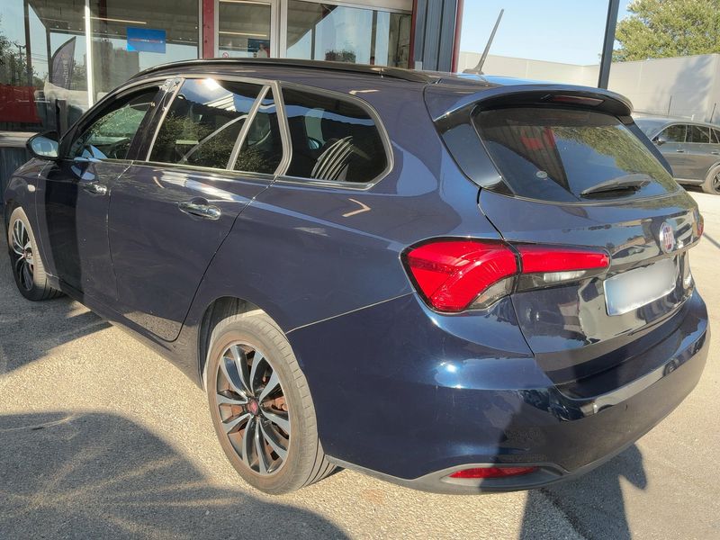 Fiat Tipo 1.4 Turbo Lounge — zdjęcie 3