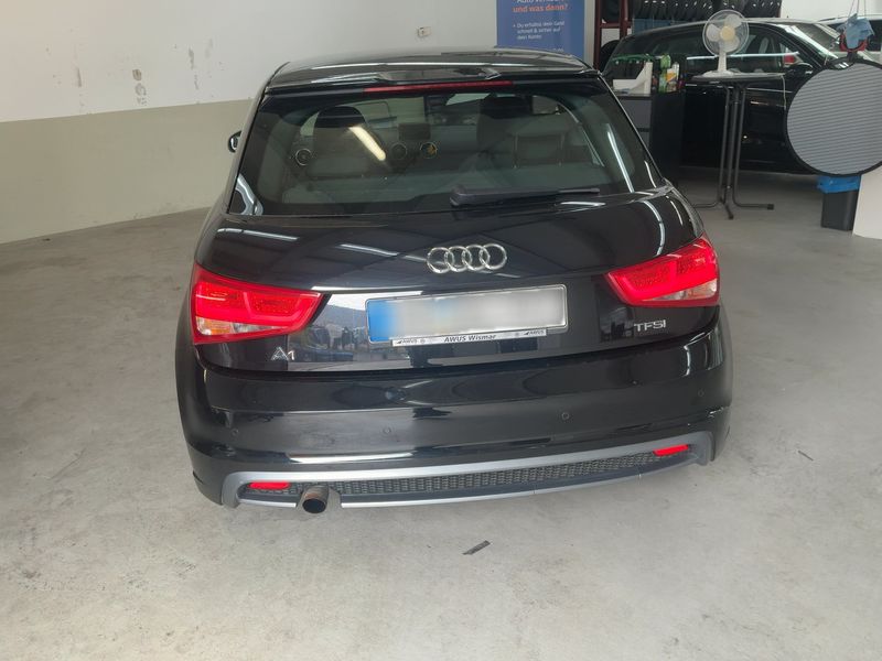 Audi A1 1.2 TFSI Attraction — zdjęcie 5